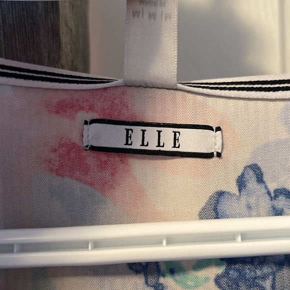 Elle Scrub Top - Picture 3 of 6